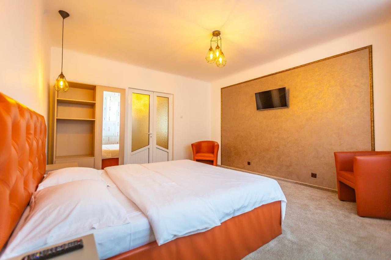 Central Apartment 布拉索夫 外观 照片