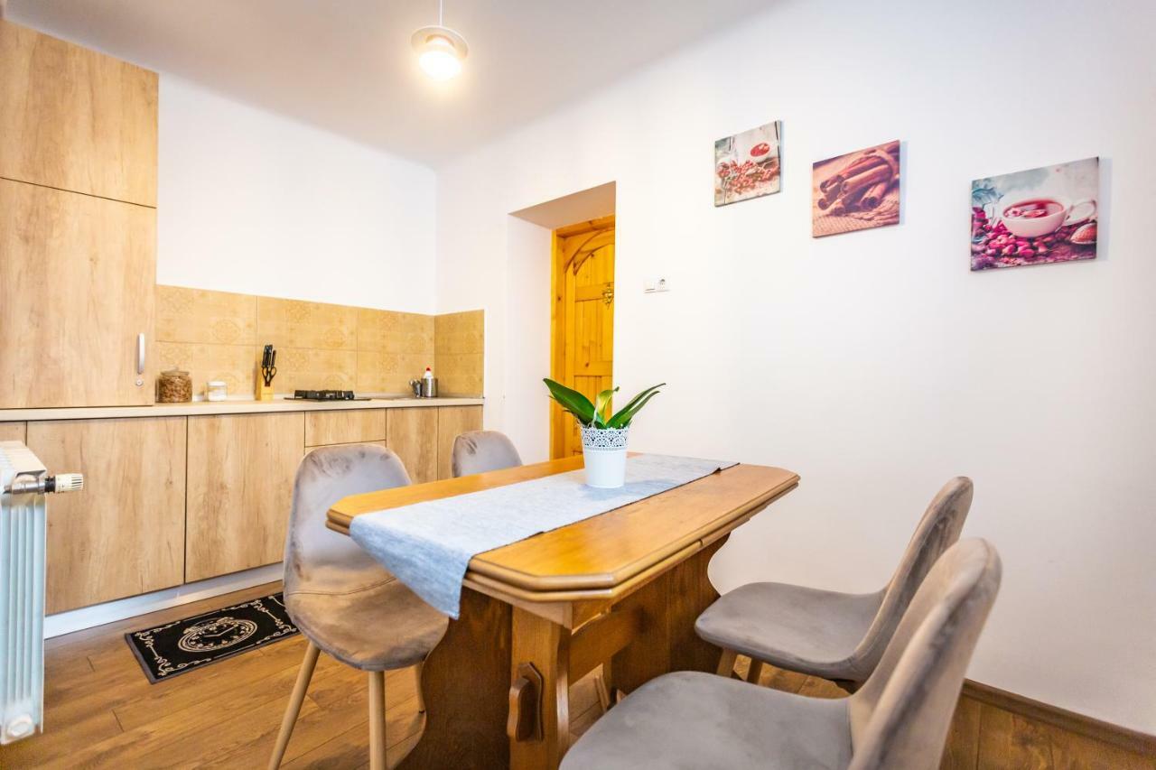 Central Apartment 布拉索夫 外观 照片